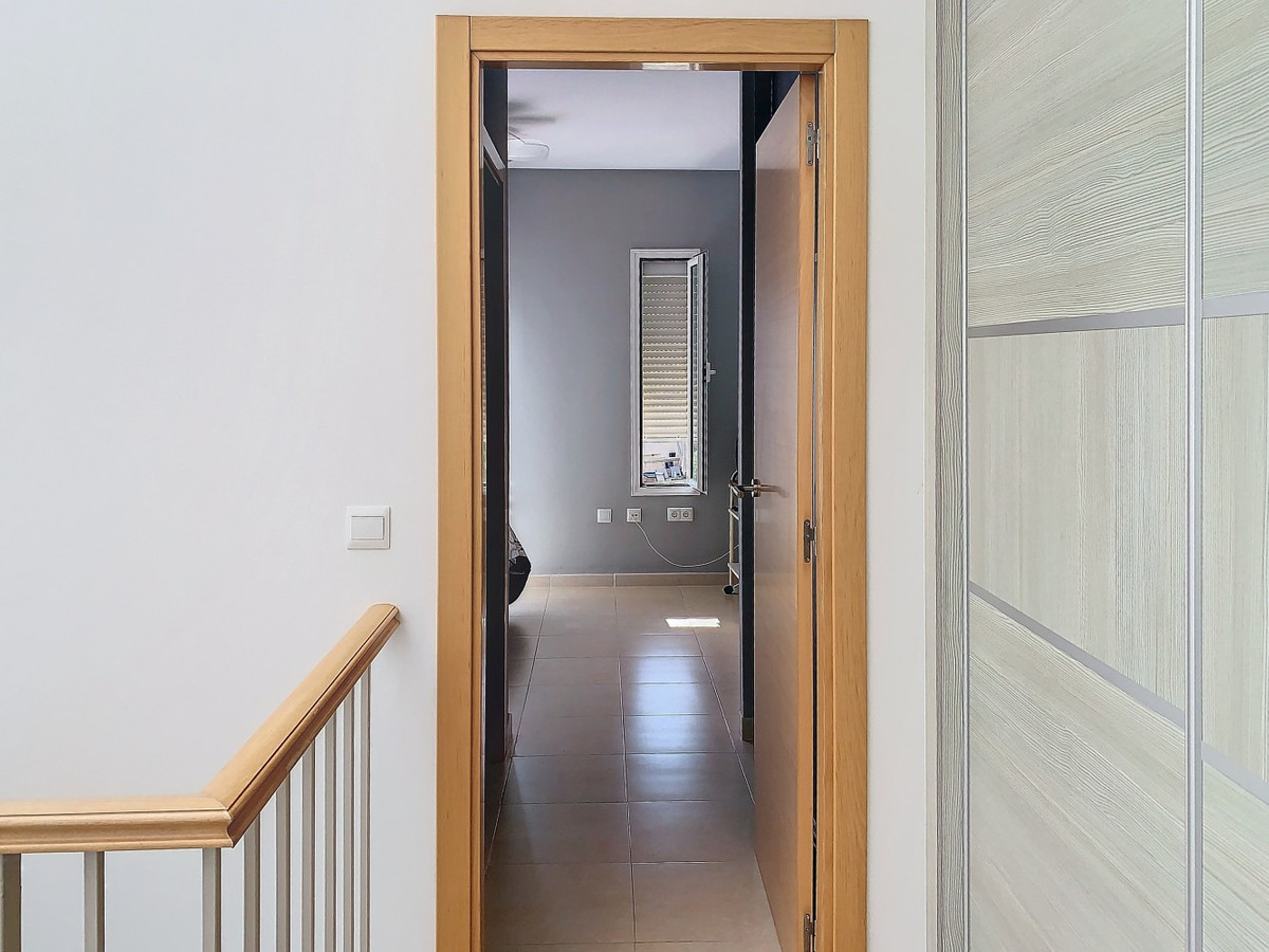 Te koop Half vrijstaand huis Costa Del Sol Valle-niza € 340.000,-