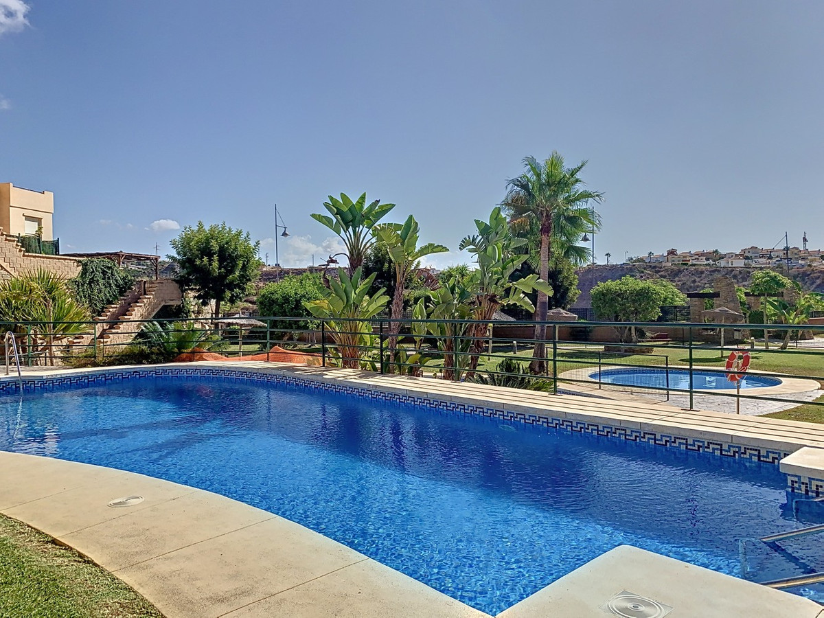 Te koop Half vrijstaand huis Costa Del Sol Valle-niza € 340.000,-