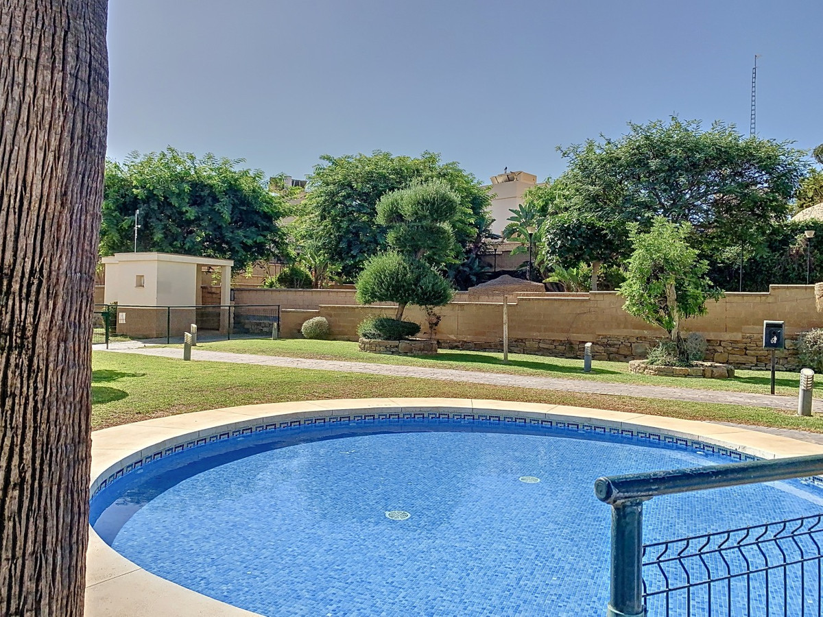 Te koop Half vrijstaand huis Costa Del Sol Valle-niza € 340.000,-