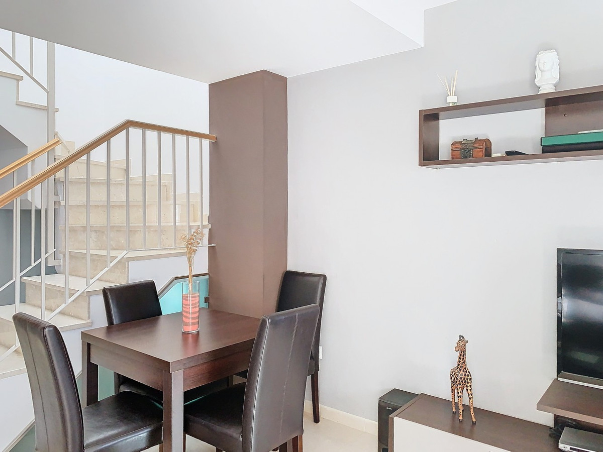 Te koop Half vrijstaand huis Costa Del Sol Valle-niza € 340.000,-