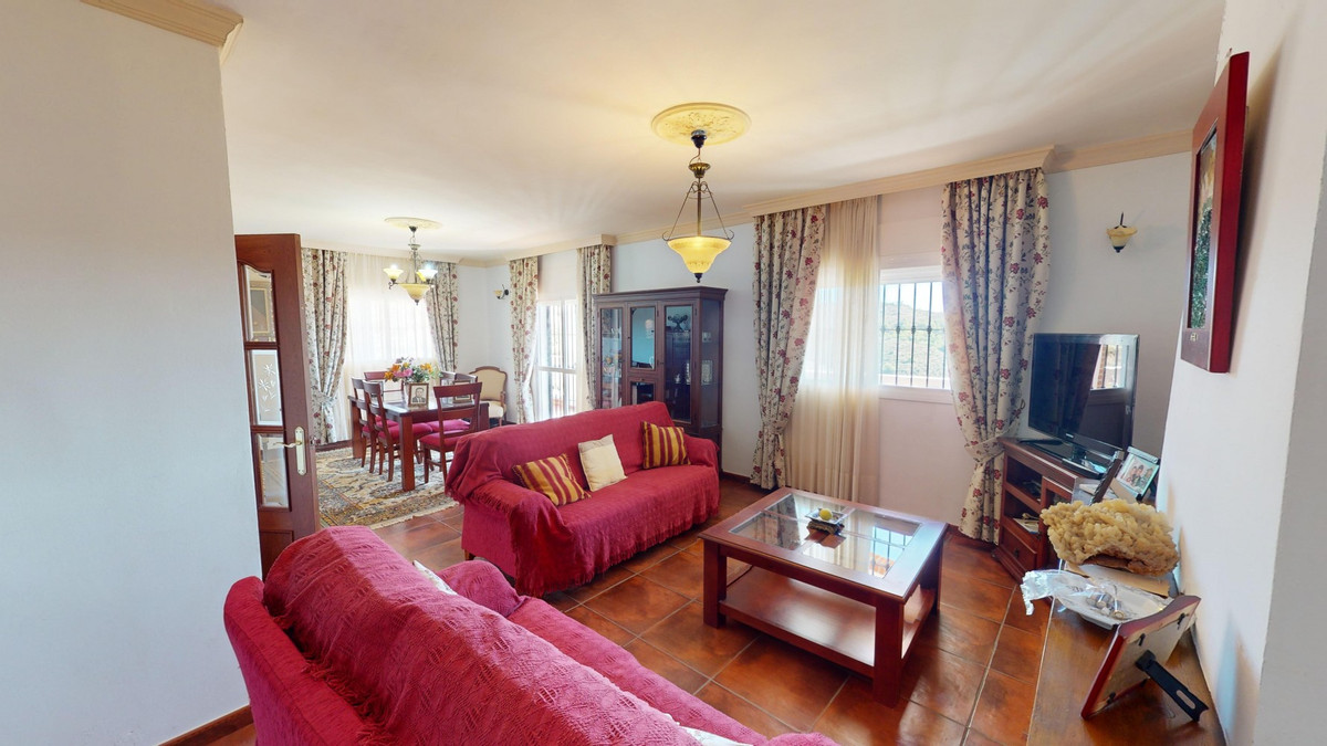 Te koop Vrijstaande Villa Costa Del Sol Sedella € 425.000,-