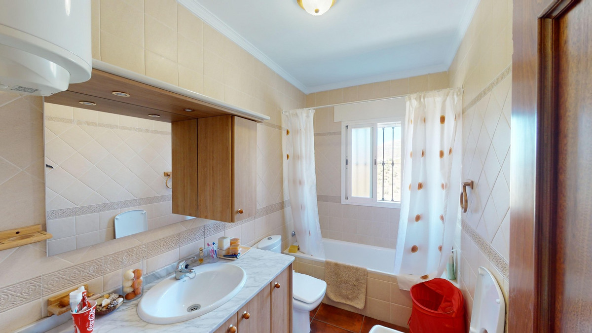 Te koop Vrijstaande Villa Costa Del Sol Sedella € 425.000,-