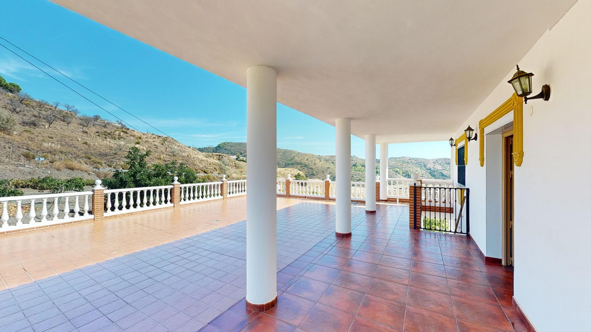 Te koop Vrijstaande Villa Costa Del Sol Sedella € 425.000,-