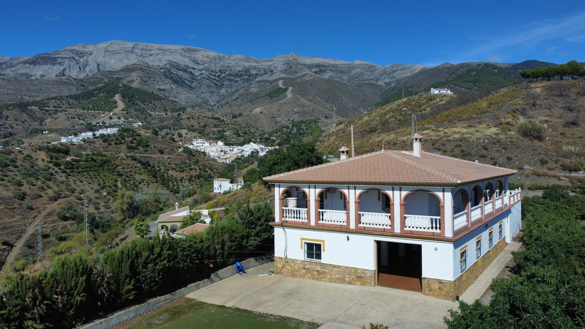 Te koop Vrijstaande Villa Costa Del Sol Sedella € 425.000,-