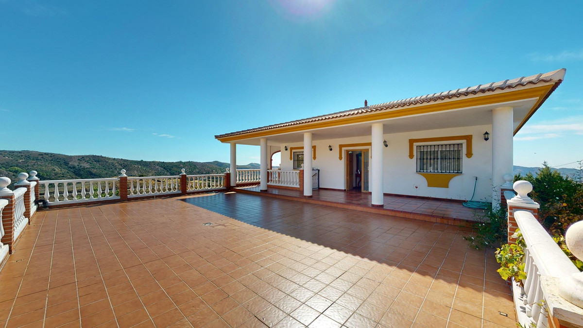 Te koop Vrijstaande Villa Costa Del Sol Sedella € 425.000,-