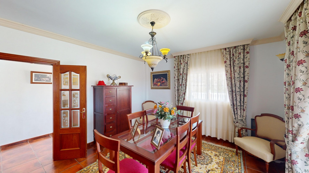 Te koop Vrijstaande Villa Costa Del Sol Sedella € 425.000,-