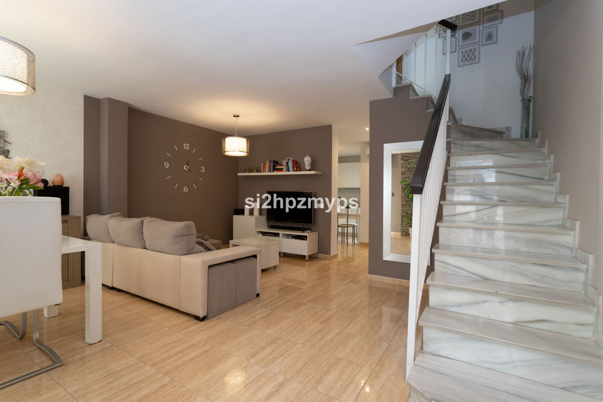 Te koop Herenhuis Costa Del Sol Torrox € 399.000,-