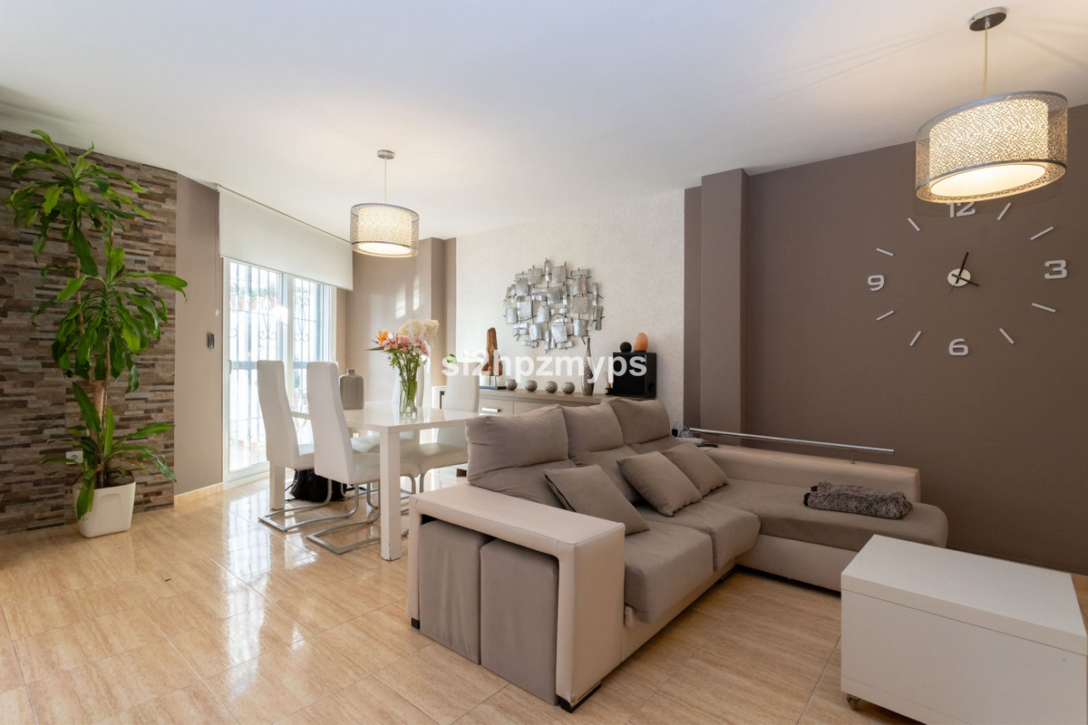 Te koop Herenhuis Costa Del Sol Torrox € 399.000,-