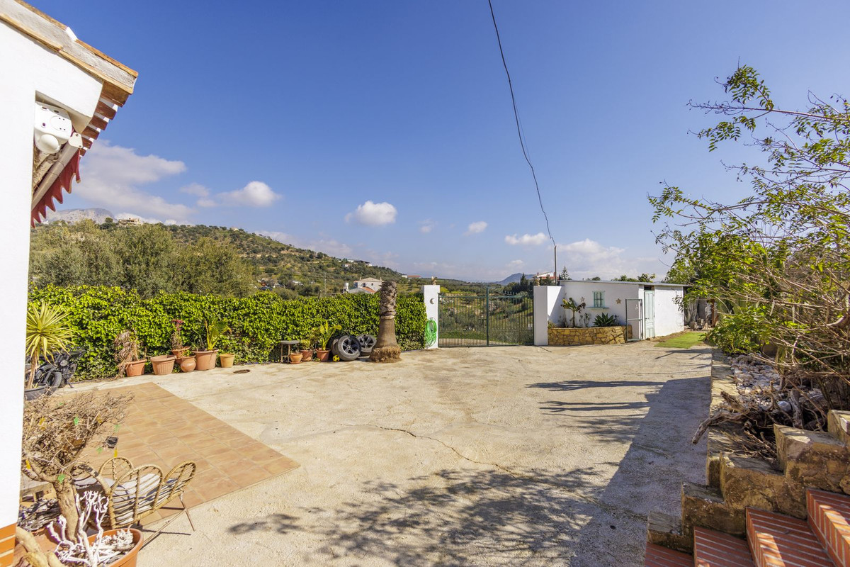 Te koop Vrijstaande Villa Costa Del Sol Riogordo € 360.000,-