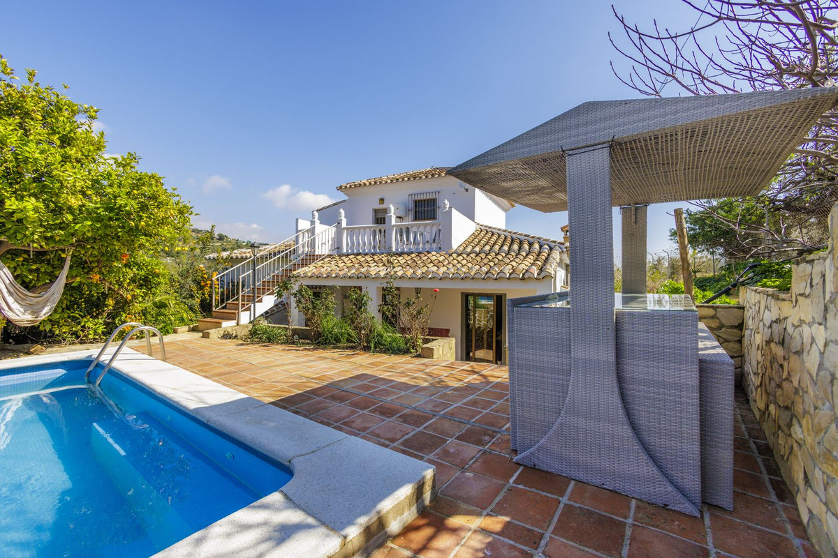 Te koop Vrijstaande Villa Costa Del Sol Riogordo € 360.000,-