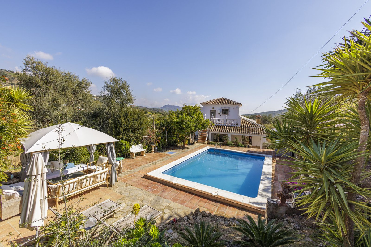 Te koop Vrijstaande Villa Costa Del Sol Riogordo € 360.000,-