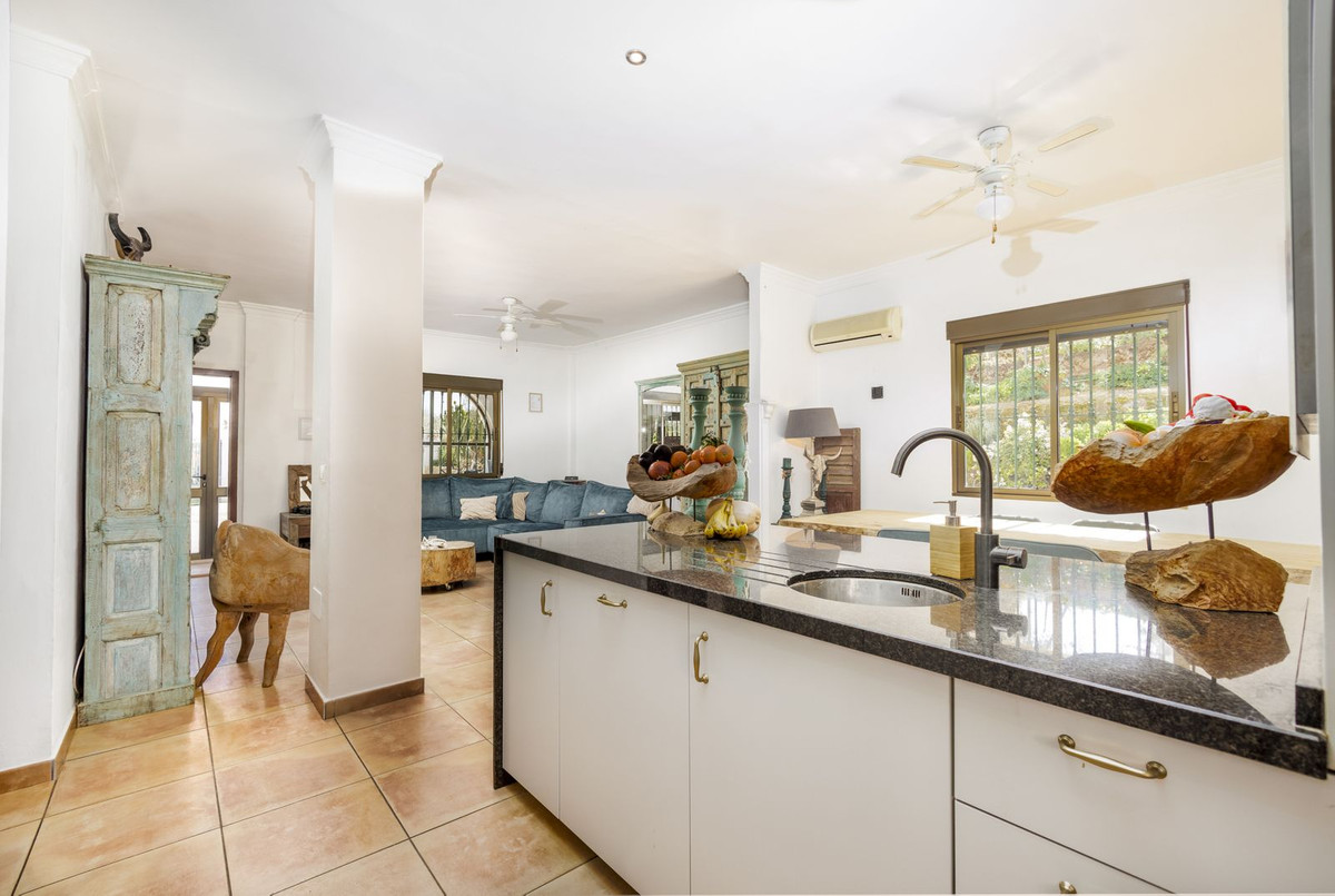 Te koop Vrijstaande Villa Costa Del Sol Riogordo € 360.000,-