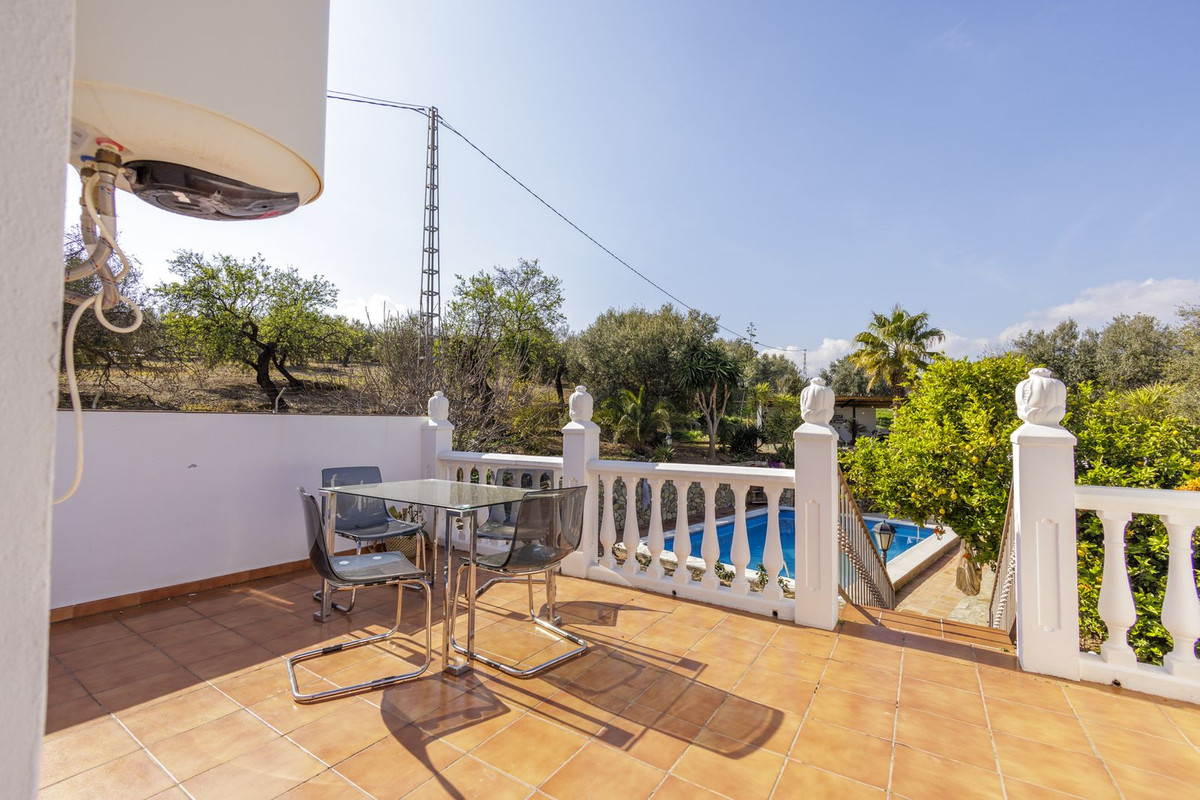 Te koop Vrijstaande Villa Costa Del Sol Riogordo € 360.000,-