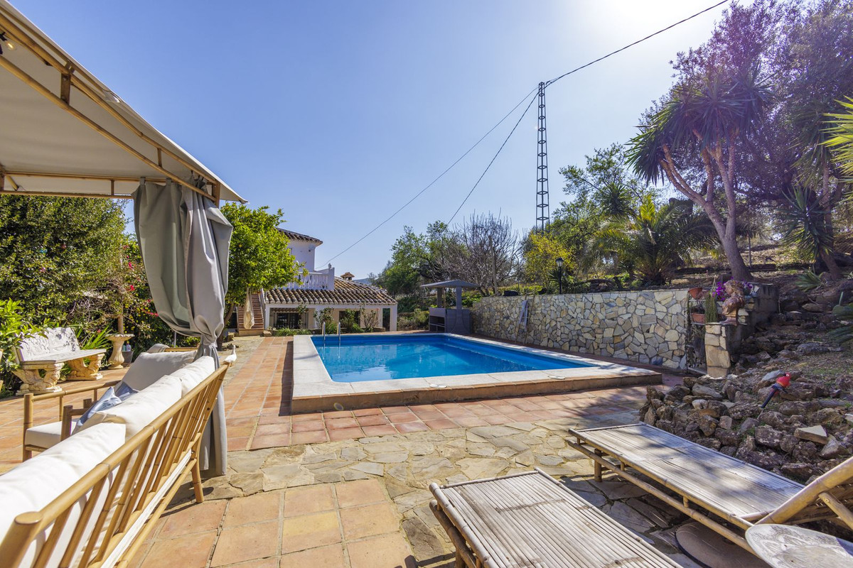 Te koop Vrijstaande Villa Costa Del Sol Riogordo € 360.000,-