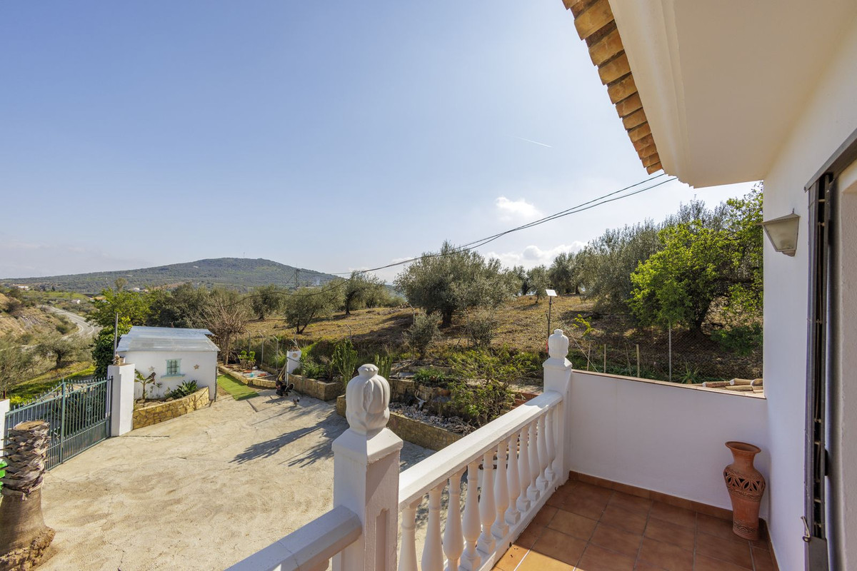 Te koop Vrijstaande Villa Costa Del Sol Riogordo € 360.000,-