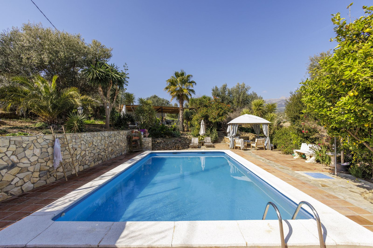 Te koop Vrijstaande Villa Costa Del Sol Riogordo € 360.000,-