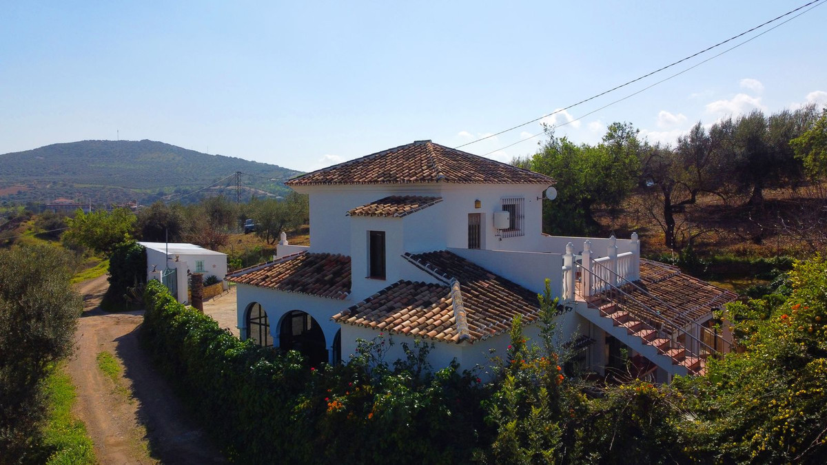 Te koop Vrijstaande Villa Costa Del Sol Riogordo € 360.000,-