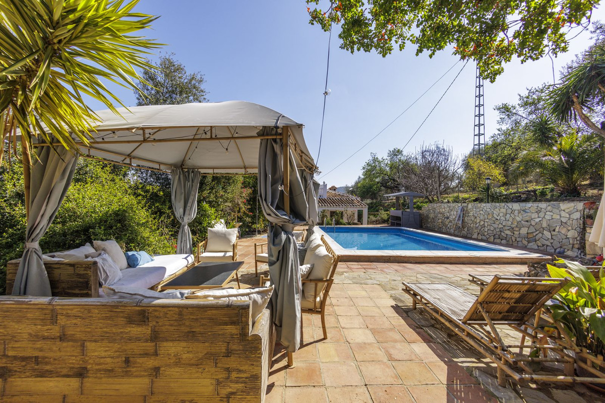 Te koop Vrijstaande Villa Costa Del Sol Riogordo € 360.000,-