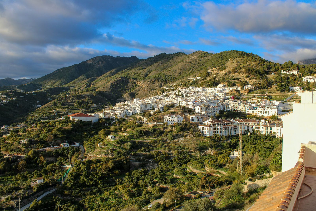 Te koop Bovenwoning Costa Del Sol Frigiliana € 319.900,-