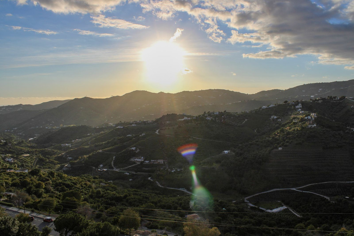 Te koop Bovenwoning Costa Del Sol Frigiliana € 319.900,-