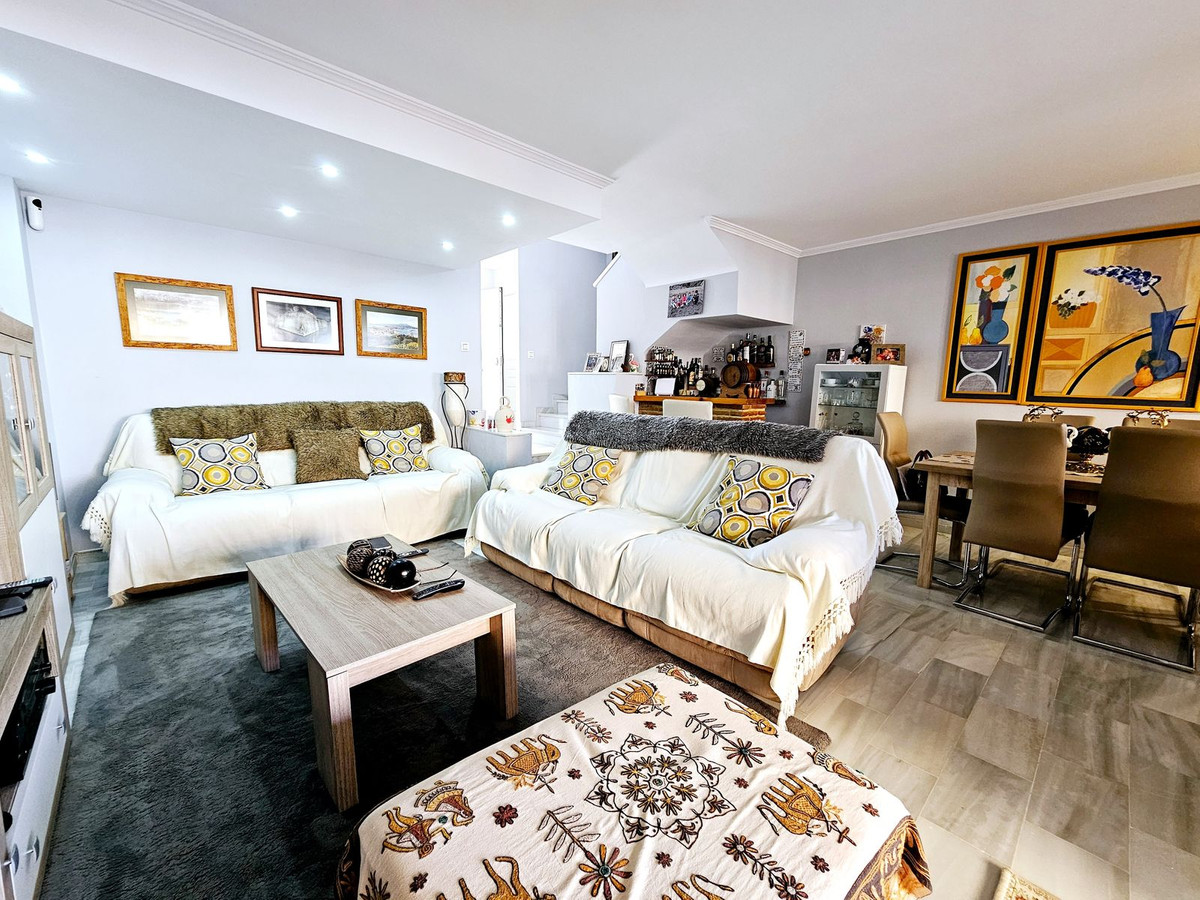 Te koop Half vrijstaand huis Costa Del Sol Casares Playa € 620.000,-