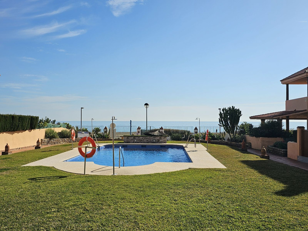 Te koop Half vrijstaand huis Costa Del Sol Casares Playa € 620.000,-