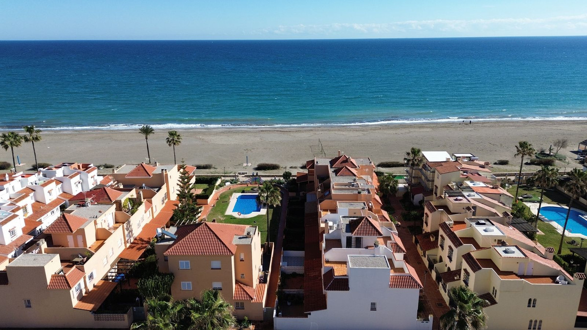 Te koop Half vrijstaand huis Costa Del Sol Casares Playa € 620.000,-