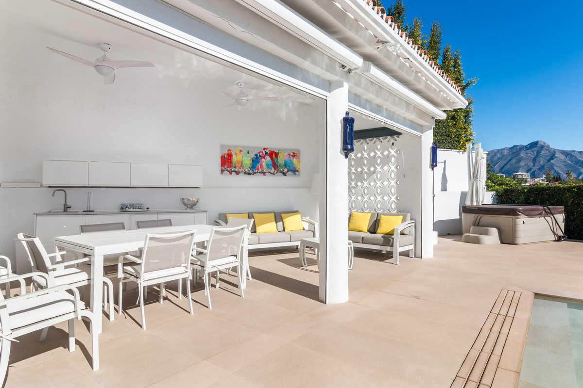 Te koop Vrijstaande Villa Costa Del Sol Benahavís € 1.395.000,-
