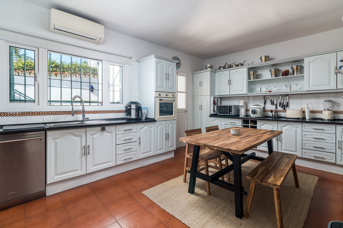 Te koop Vrijstaande Villa Costa Del Sol Benahavís € 1.395.000,-