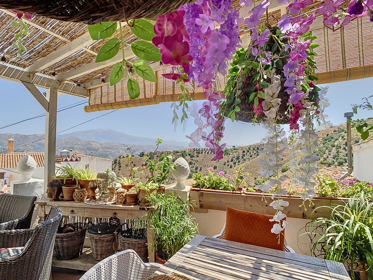 Te koop Herenhuis Costa Del Sol Cútar € 199.000,-