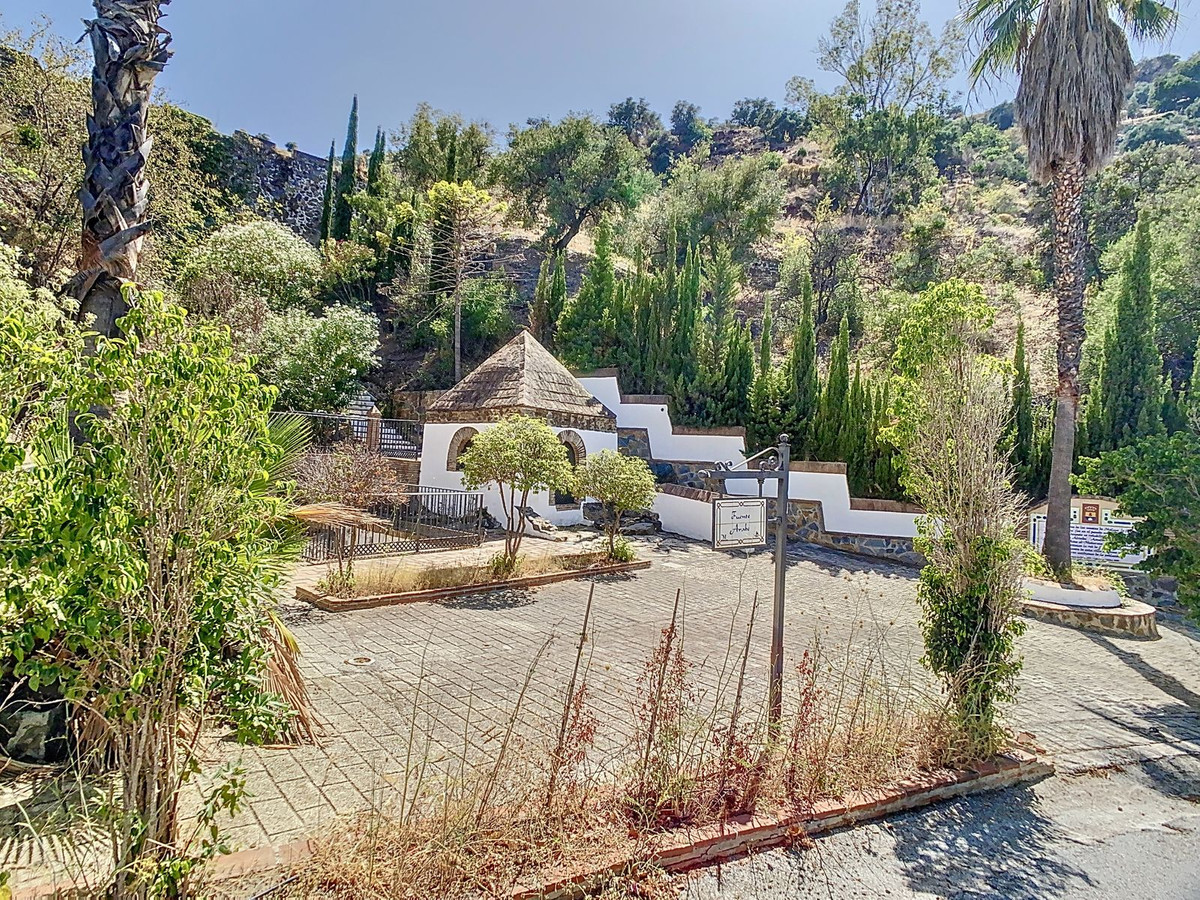 Te koop Herenhuis Costa Del Sol Cútar € 199.000,-