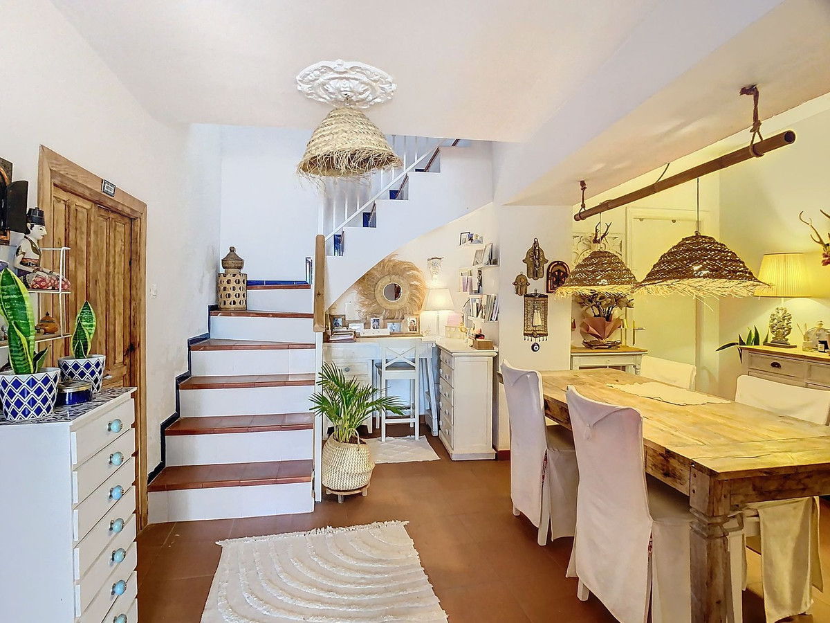 Te koop Herenhuis Costa Del Sol Cútar € 199.000,-