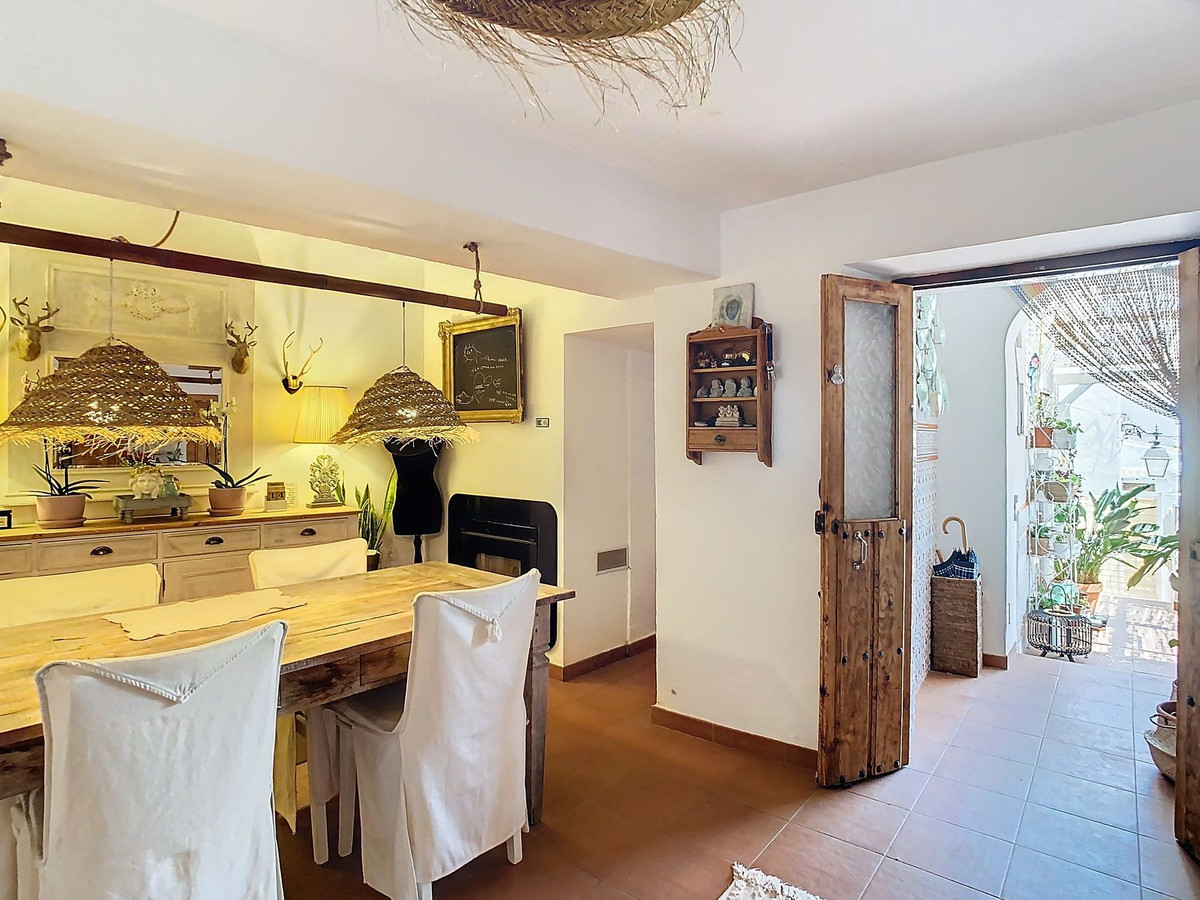 Te koop Herenhuis Costa Del Sol Cútar € 199.000,-