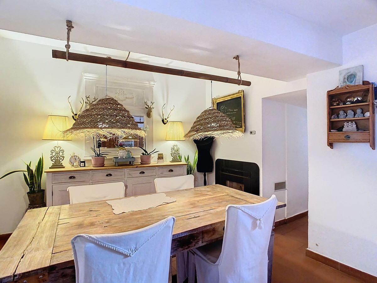 Te koop Herenhuis Costa Del Sol Cútar € 199.000,-