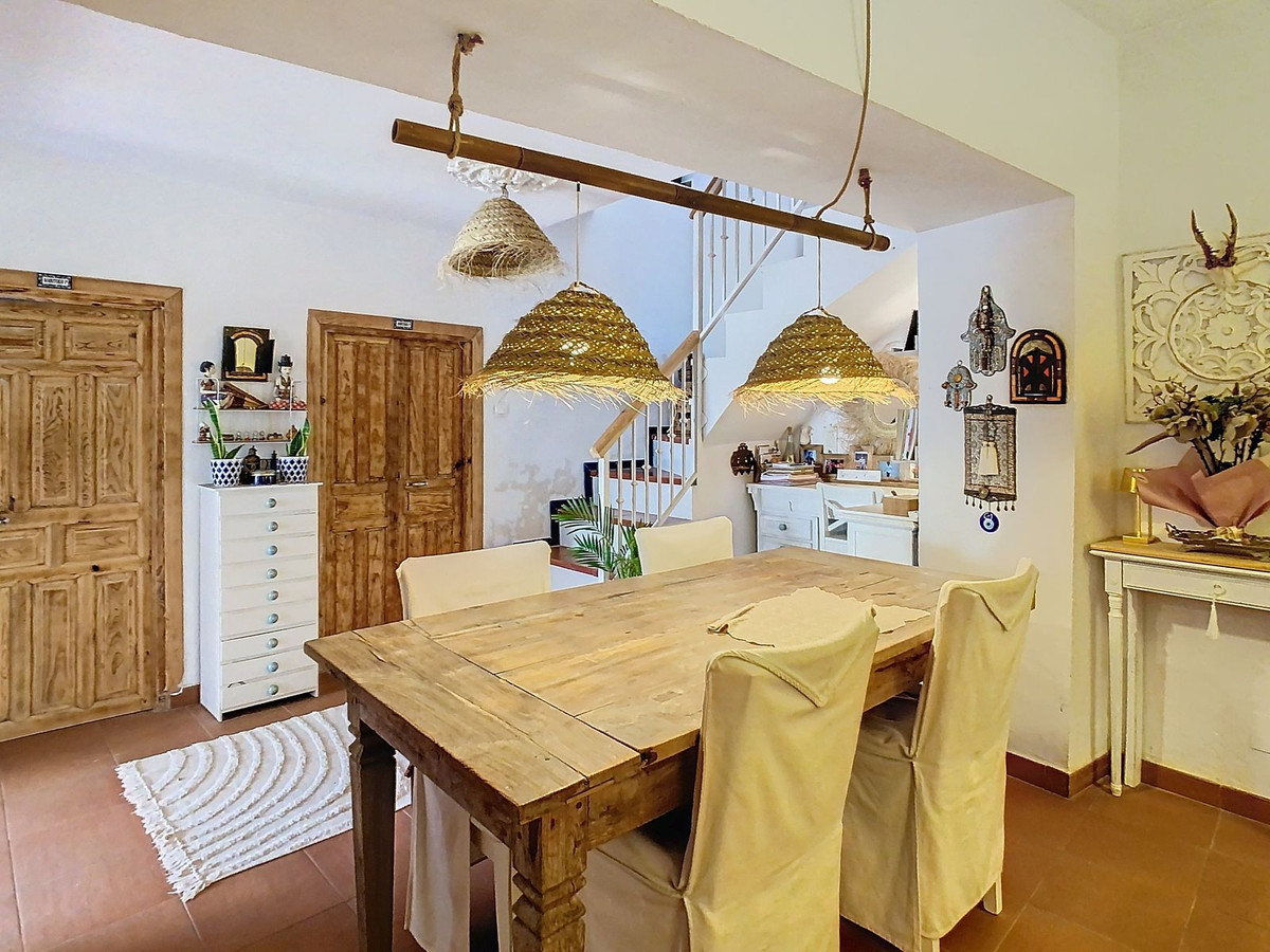 Te koop Herenhuis Costa Del Sol Cútar € 199.000,-