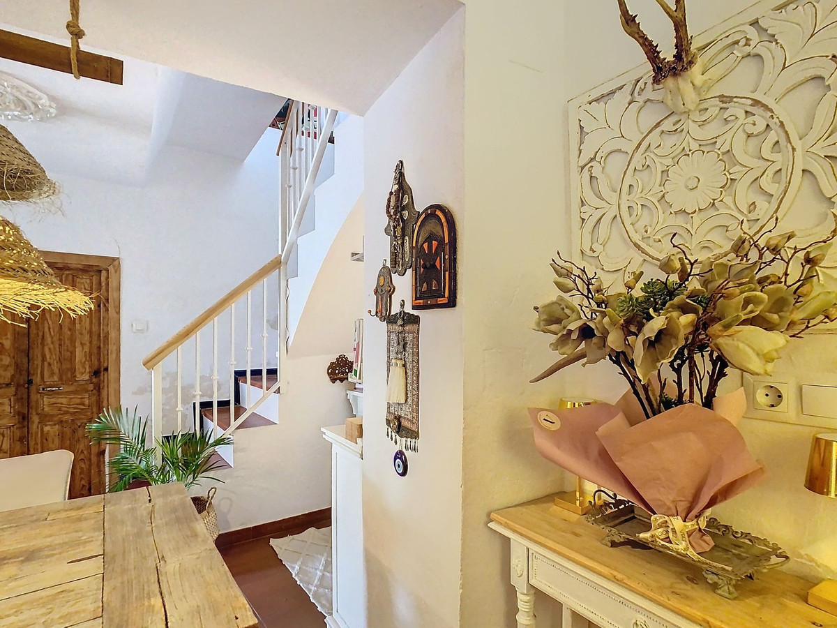 Te koop Herenhuis Costa Del Sol Cútar € 199.000,-