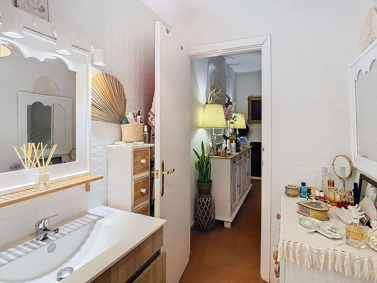 Te koop Herenhuis Costa Del Sol Cútar € 199.000,-