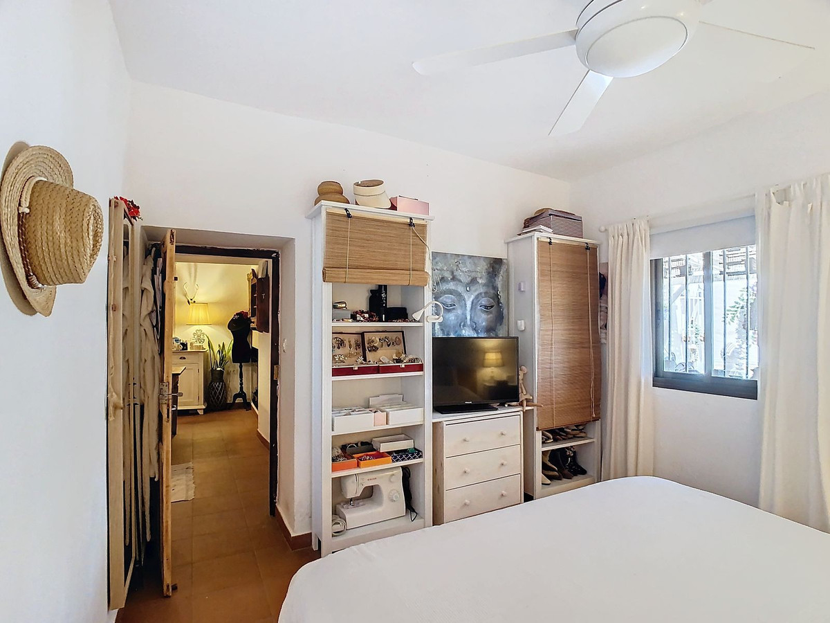 Te koop Herenhuis Costa Del Sol Cútar € 199.000,-