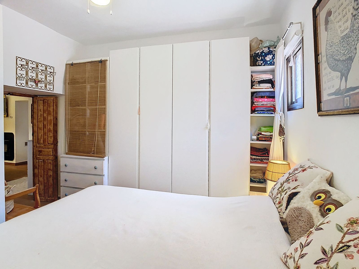 Te koop Herenhuis Costa Del Sol Cútar € 199.000,-