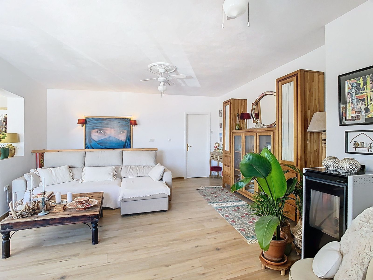 Te koop Herenhuis Costa Del Sol Cútar € 199.000,-