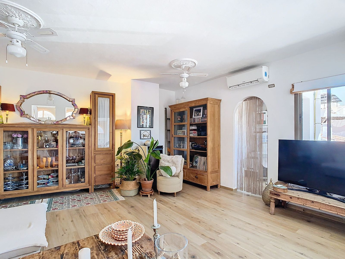 Te koop Herenhuis Costa Del Sol Cútar € 199.000,-