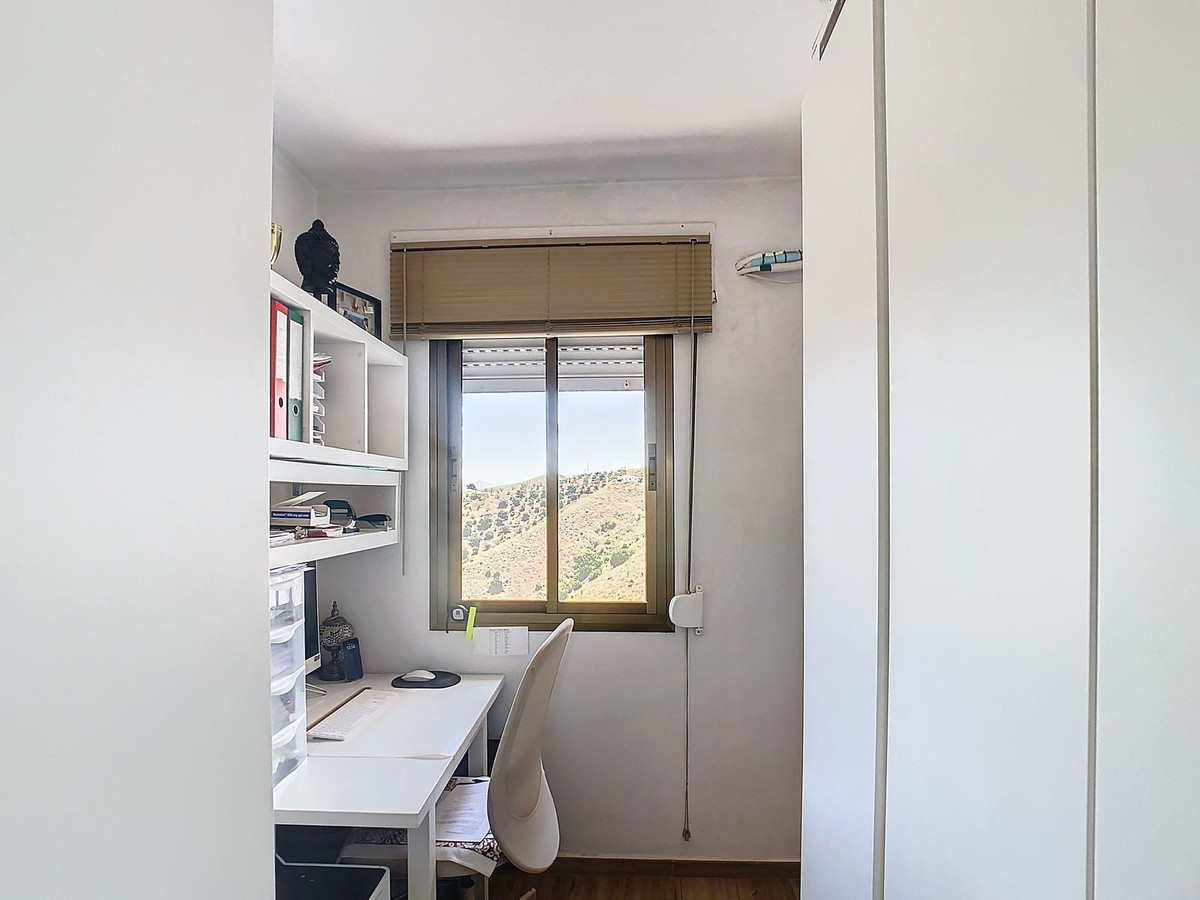 Te koop Herenhuis Costa Del Sol Cútar € 199.000,-