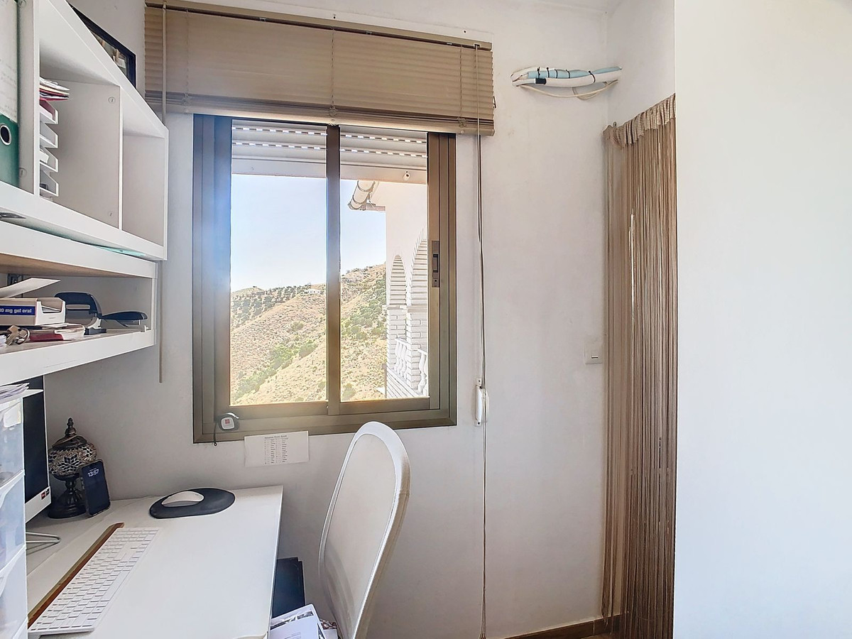 Te koop Herenhuis Costa Del Sol Cútar € 199.000,-