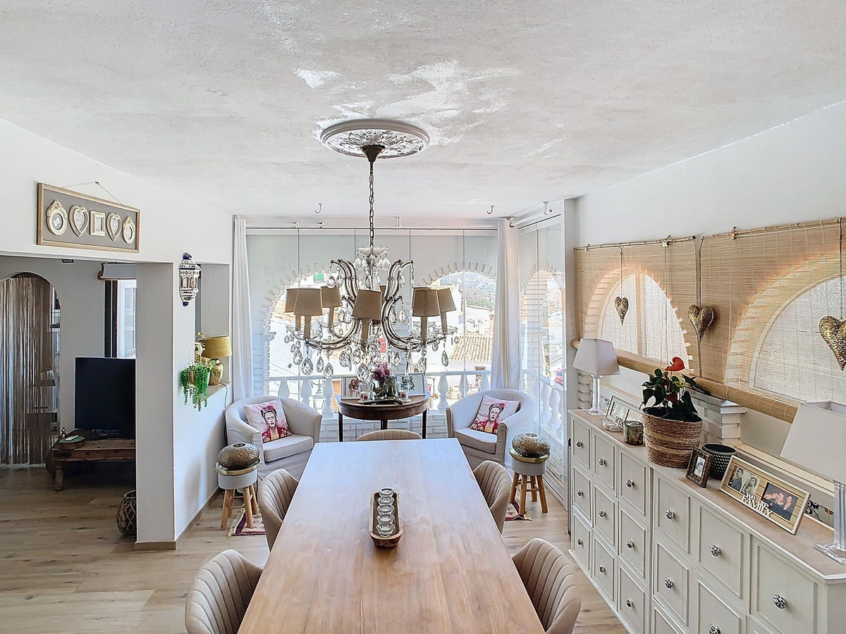 Te koop Herenhuis Costa Del Sol Cútar € 199.000,-