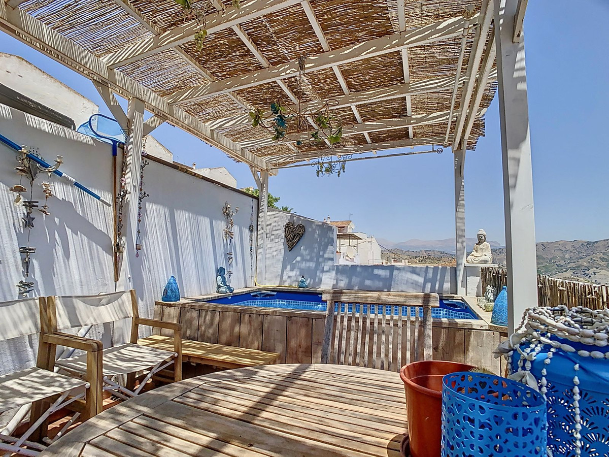 Te koop Herenhuis Costa Del Sol Cútar € 199.000,-