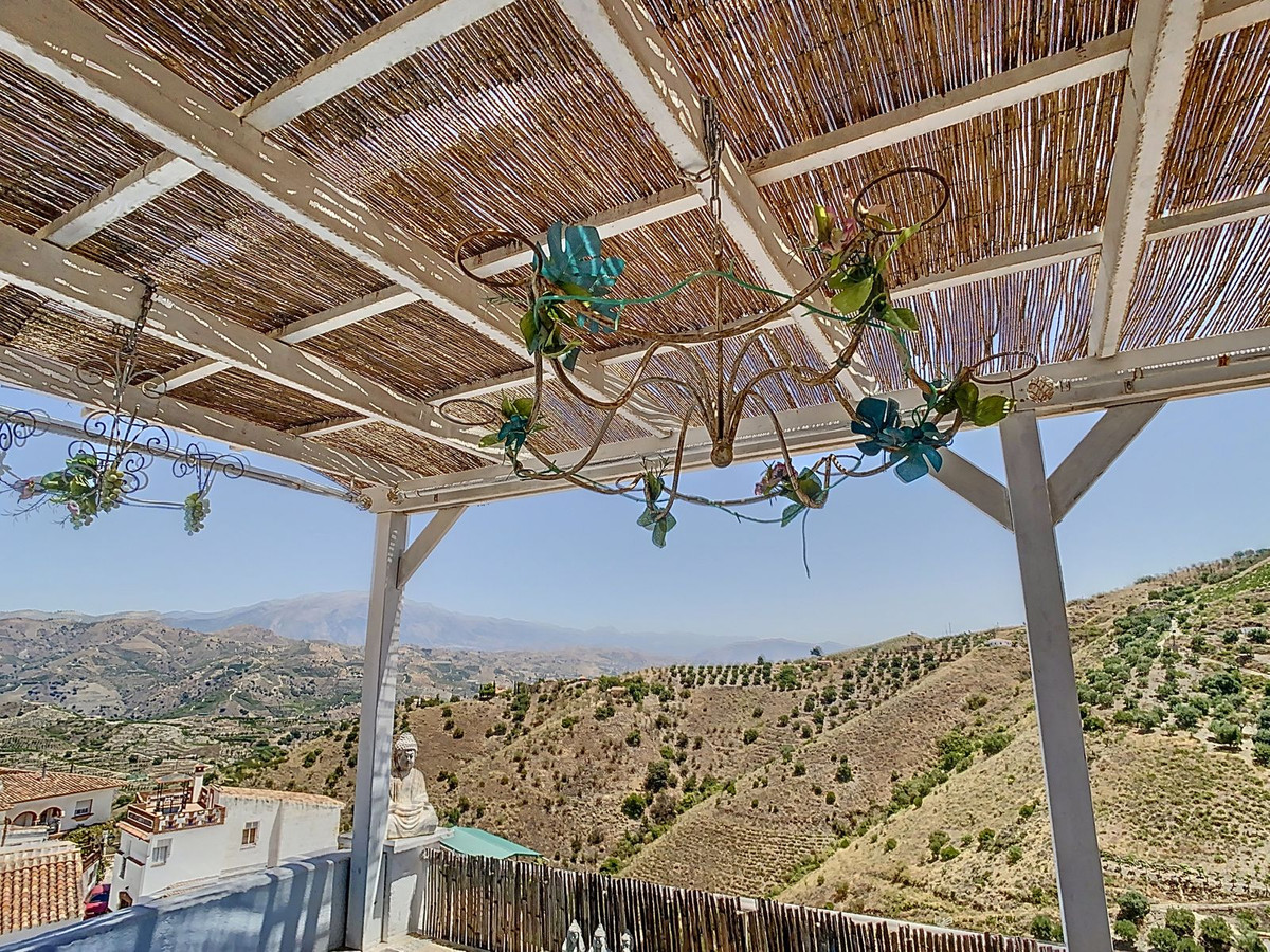 Te koop Herenhuis Costa Del Sol Cútar € 199.000,-