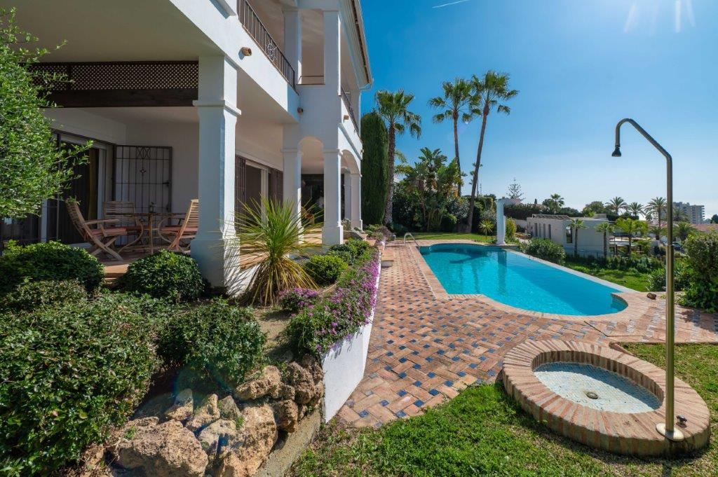Te koop Vrijstaande Villa Costa Del Sol Río Real € 1.990.000,-