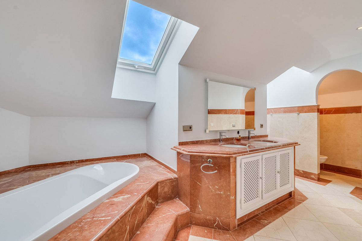 Te koop Vrijstaande Villa Costa Del Sol Río Real € 1.990.000,-