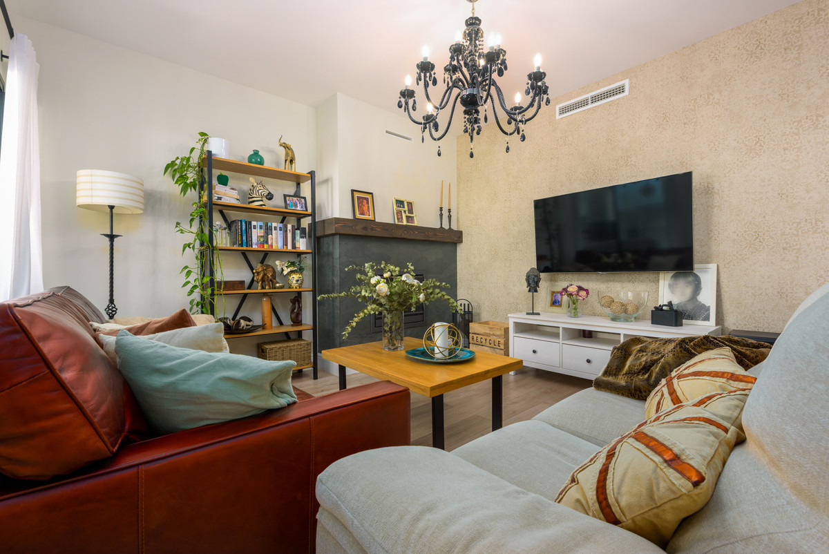 Te koop Middle Floor Apartment Costa Del Sol Estepona € 860.000,-