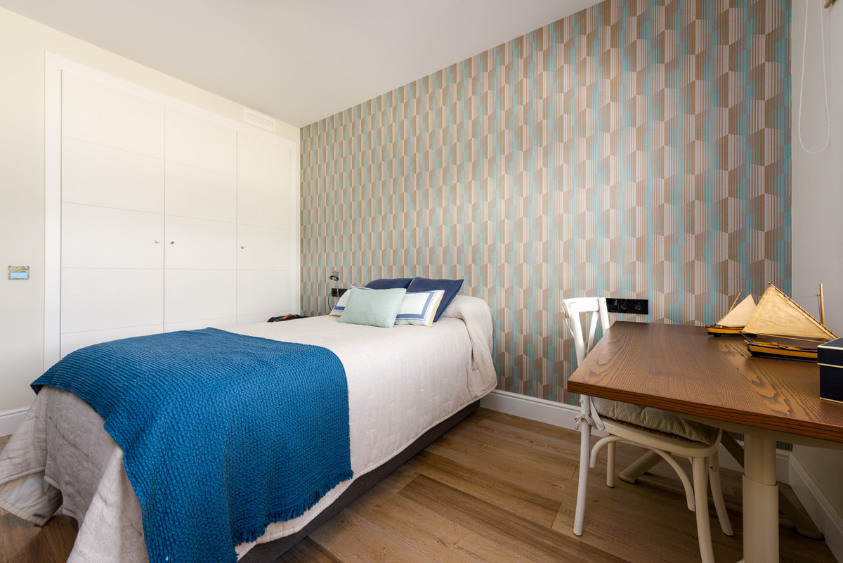 Te koop Middle Floor Apartment Costa Del Sol Estepona € 860.000,-